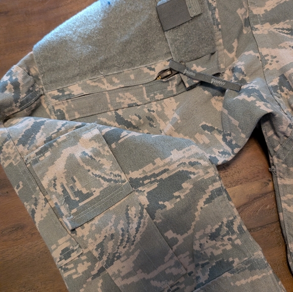 U.S. Air Force Tactical Flight Duty Shirt/Jacket Size Medium - Picture 9 of 16